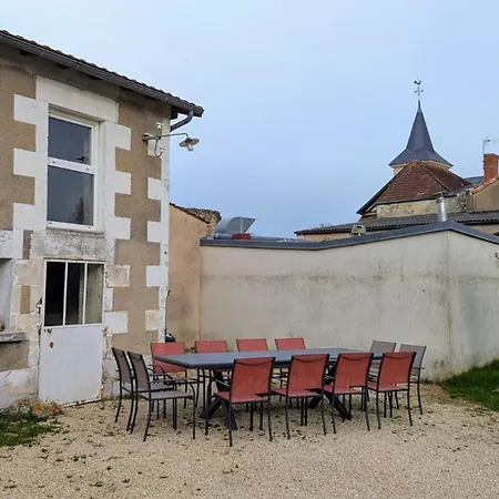 Ferienhaus La Pictave, Maison Poitevine A 5 Mn Du Futuroscope