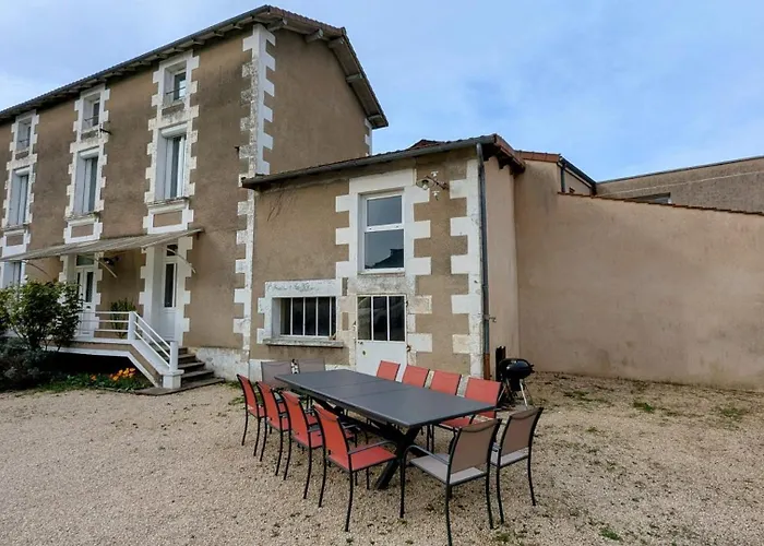 Guest house La Pictave, Maison Poitevine A 5 Mn Du Futuroscope 3*